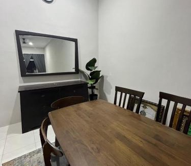 Kepala Batas House | Bukit Tinggi Homestay, Kepala Batas, Kedah