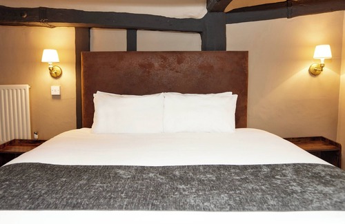 Halstead Hotel | Bull Hotel Halstead by Greene King Inns