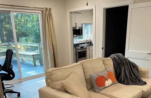Sessums House | Bulldog Cottage 1 Only 7 miles to the MSU’s campus.