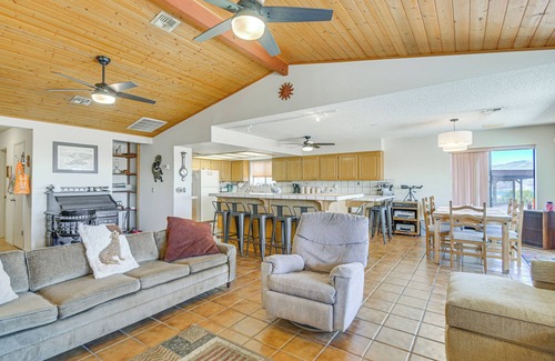 Golden Valley House | Bullhead City Home w/Views, Close to Lake Mohave!