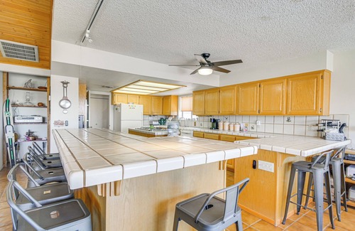 Golden Valley House | Bullhead City Home w/Views, Close to Lake Mohave!