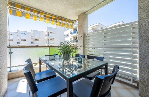 Creixell Apartment | Bumbai