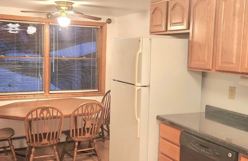 Allouez House | *Bumble Town Retreat: The gateway to your Keweenaw Adventure and Tranquility*