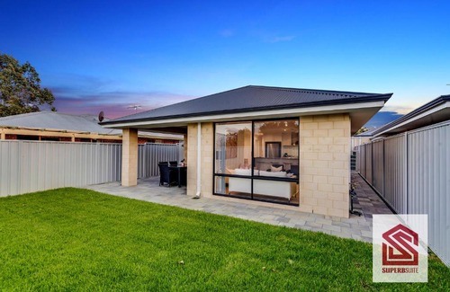 South Bunbury House | Bunbury Beach Splendor Modern Coastal Home