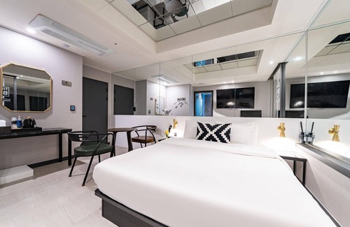Seohyeon-dong Hotel | Bundang View