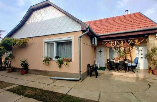 Berettyoujfalu House | Bundik Vendégház