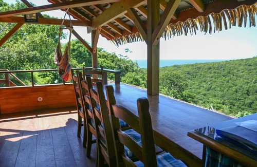 Deshaies House | Bungalow 5 Pers. Vue mer et Montagne, Cuisine Équipée. Réservez Votre Paradis!