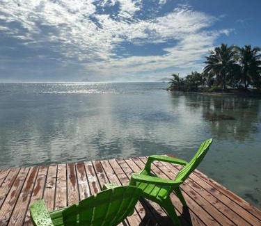 Teahupoo House | Bungalow bord de mer, indépendant, chez Josi