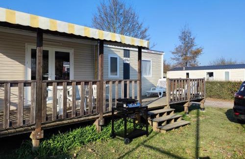 Coulanges House | Bungalow charmant à Veuzain-sur-Loire avec piscine partagée