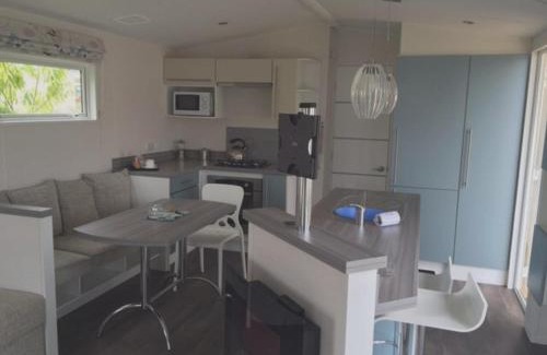 Coulanges House | Bungalow confortable à Onzain avec piscine partagée