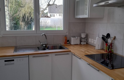 Ploneour-Lanvern House | Bungalow cosy 3* enclosed garden and terrace 5 pers. Ploneour (PONT-L'ABBE 2km away)