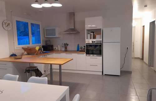Ploneour-Lanvern House | Bungalow cosy 3* enclosed garden and terrace 5 pers. Ploneour (PONT-L'ABBE 2km away)