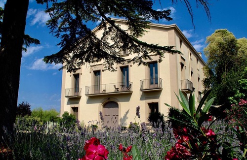 La Torre de Claramunt House | Bungalow Riu d'Agost with private terrace