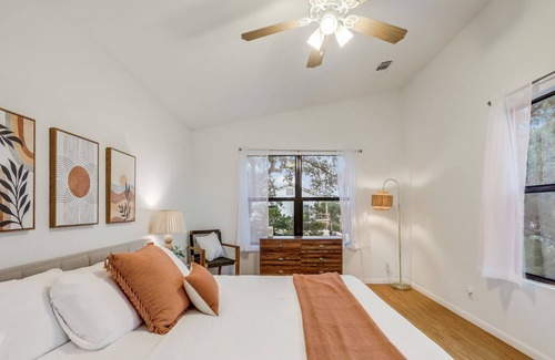 Leander House | Bungalow Get Away