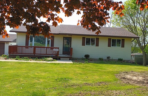 Port Hope House | Bungalow Home Surrounded in Farming Area