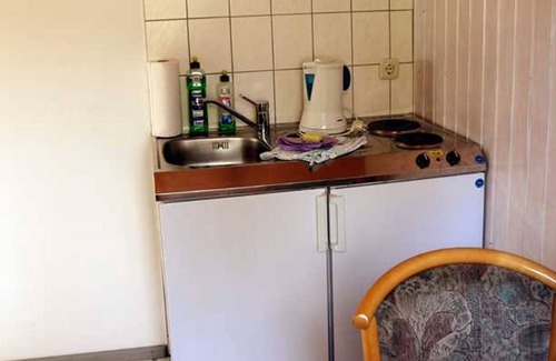 Neubrandenburg House | Bungalow House C1 - Schullandheim