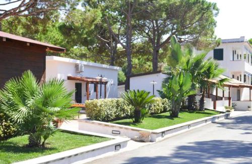 Lido del Sole Apartment | Bungalow in a resort in Lido del Sole with terrace