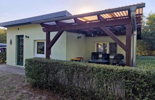 Canow House | Bungalow in Canow