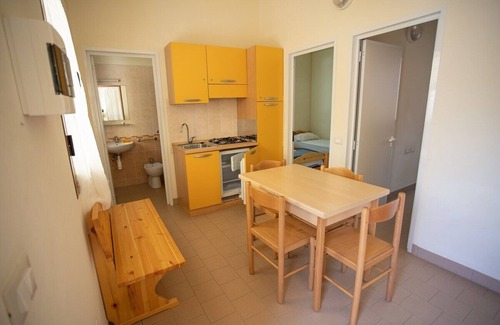 Ex Campo d'Aviazione House | Bungalow in masonry in the campsite