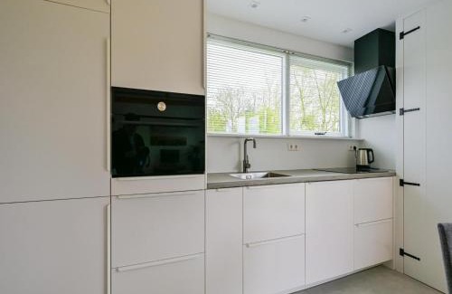 Sint Maartensvlotbrug House | Bungalow in Eureka with Spacious Garden