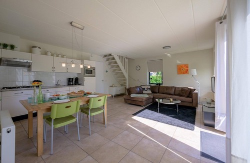 Sondel House | Bungalow in Sondel near Slotermeer Lake