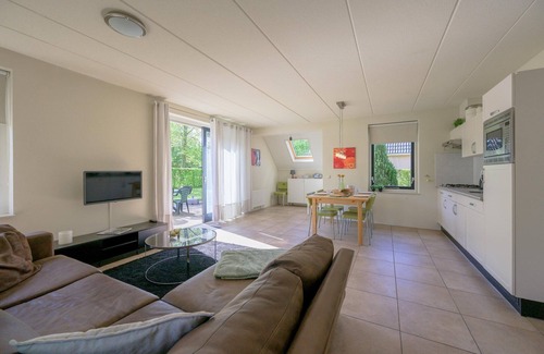 Sondel House | Bungalow in Sondel near Slotermeer Lake