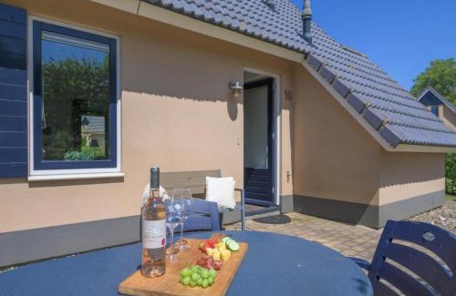 Sondel House | Bungalow in Sondel near Slotermeer Lake, cleaning included