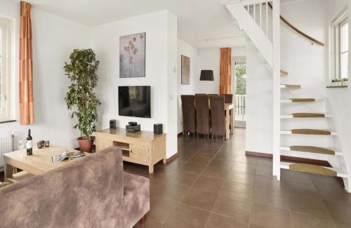 Municipality of Nissewaard House | Bungalow in South Holland with Private Jetty