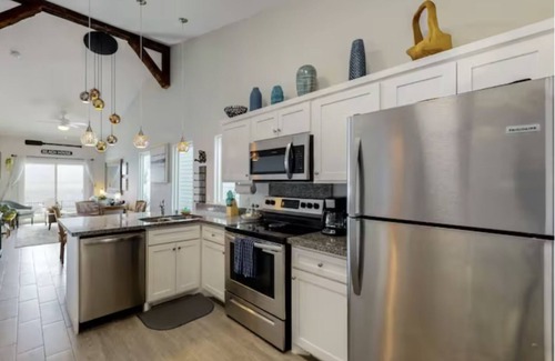 Port Isabel House | Bungalow on South Padre Bay