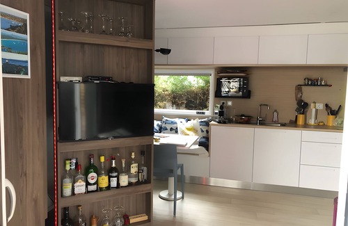 Saint-Raphael House | Bungalow 'Taos Vue L'ile D'Or' with Sea View, Shared Pool and Air Conditioning