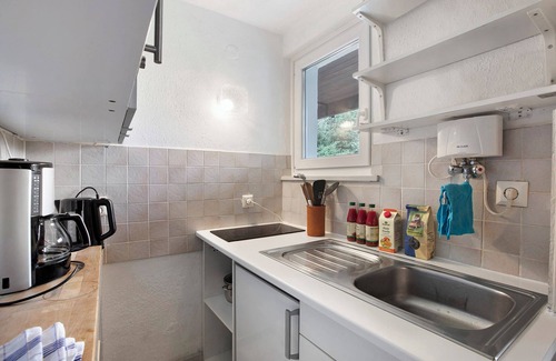 Grafenhausen House | Bungalow 'Uschi' with Private Terrace, Shared Garden and Wi-Fi