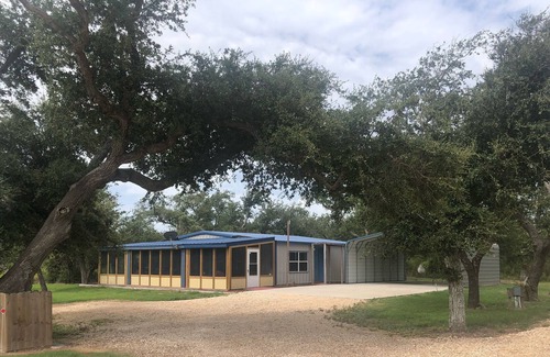 Rockport House | Bungalow with free WiFi and DirecTV with movie channels.