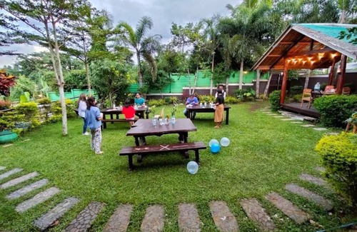 Silang House | Bungalow with Garden View - CD NatureViewnn