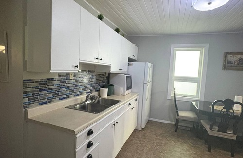 Northeast Edmonton House | Bungalow with Oasis and Gazebo