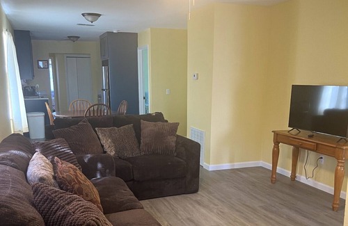Harlingen House | Bunk Bed In Shared Room In Harlingen TX! 2B