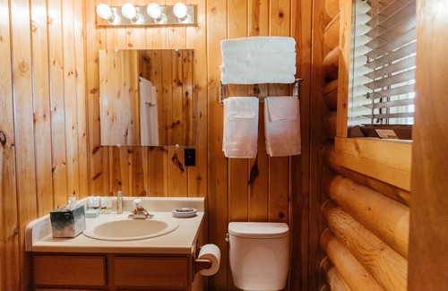 Bozeman Cabin | Bunkhouse 1 at Gallatin Canyon Cabins