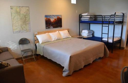 La Verkin House | Bunkhouse 1A Near Zion