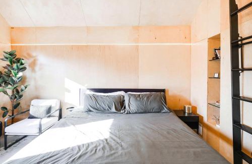 Ottawa House | Bunkies-The Commissioner