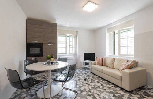 Sant' Ambrogio Apartment | Buonarroti Apartment