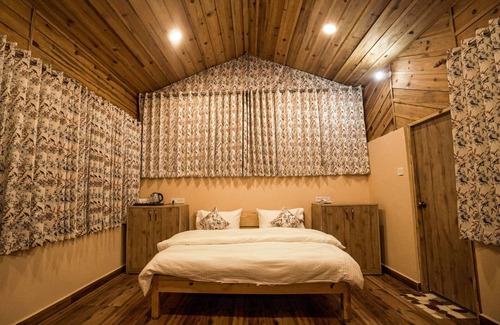 Naina Range Hotel | Buransh Valley Resort