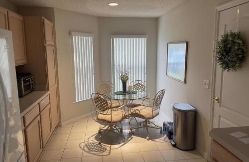 Glenbrook House | Burbank - Beautiful Designer Home Near Glenview Country Club Villagepeople