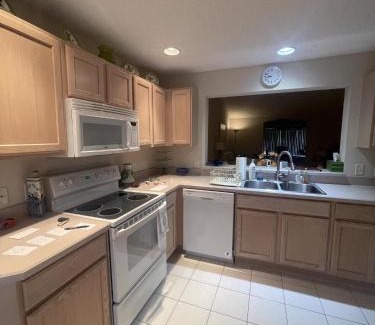 Glenbrook House | Burbank - Beautiful Designer Home Near Glenview Country Club Villagepeople