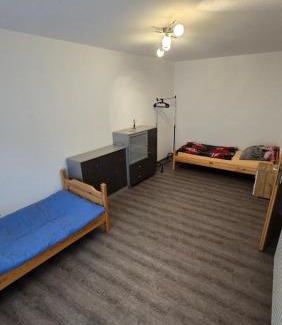 Burghaun Apartment | Burg Apartment mit Badewanne und Balkon