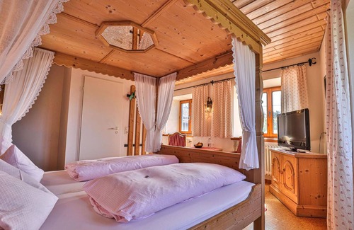 Kollnburg House | Burggasthof Hauptmann