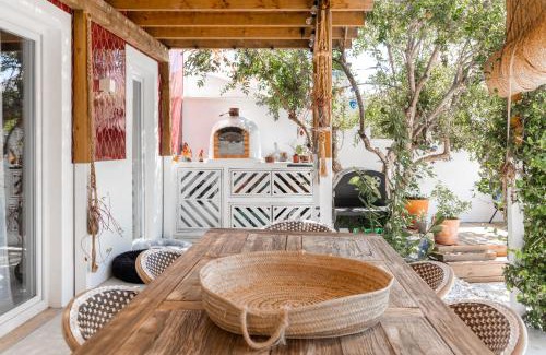 Grandola House | BURGUNDY house