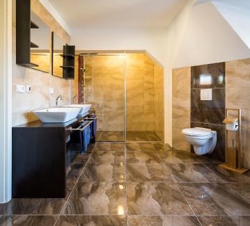 Hoyerswerda Apartment | Buri Island