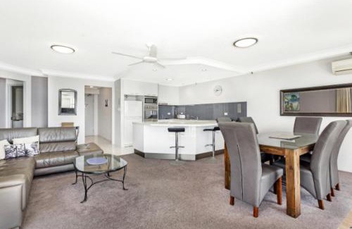 Miami Apartment | Burleigh Surf - Hosted by Burleigh Letting