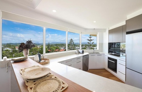 Miami Apartment | Burleigh Vista Apartment - Views