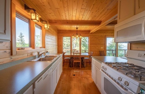 Ely Cabin | Burntside Lake 4-Season Cabin and guest house with Stunning Views