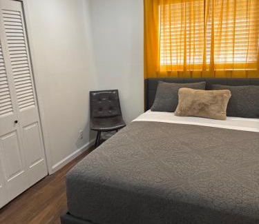 North San Antonio - SAT House | Burr oak